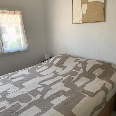 Hébergement de vacances Maison Sur - 400 M De La *
